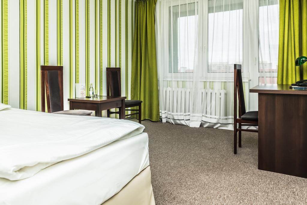 Four Points By Sheraton Wrocław Extérieur photo